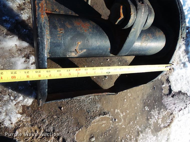 image for item DV9565 Hood grapple