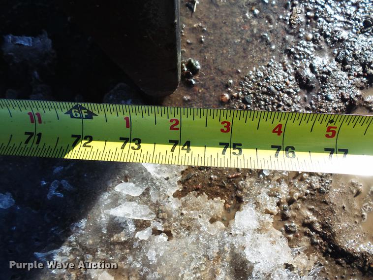 image for item DV9565 Hood grapple