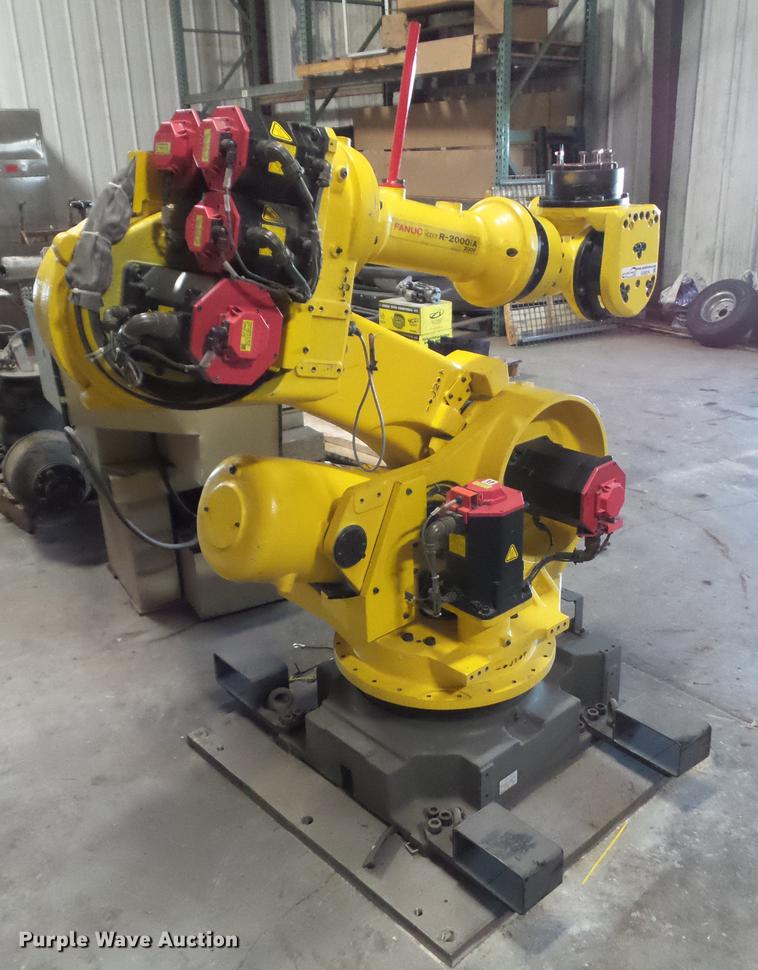 image for item DZ9226 Fanuc R-2000iA/200F robot arm