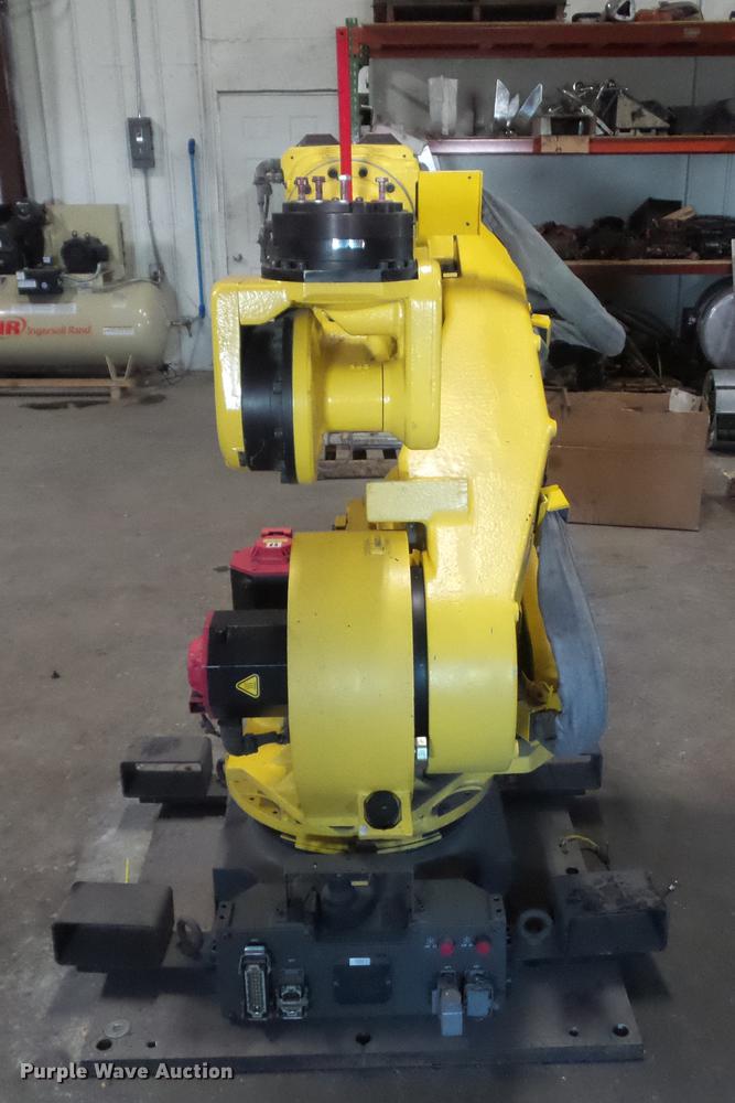 image for item DZ9226 Fanuc R-2000iA/200F robot arm