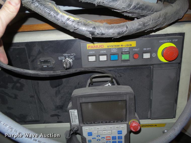 image for item DZ9226 Fanuc R-2000iA/200F robot arm