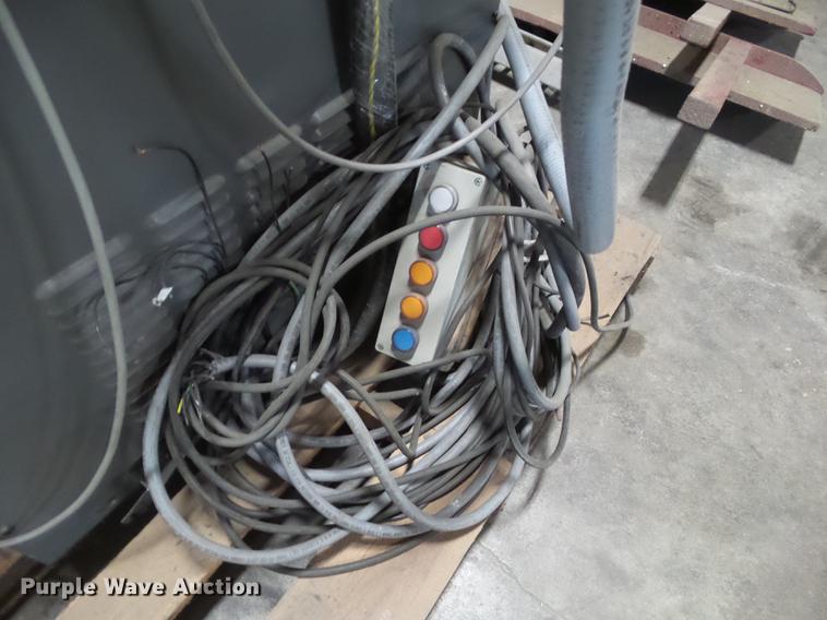 image for item DZ9226 Fanuc R-2000iA/200F robot arm