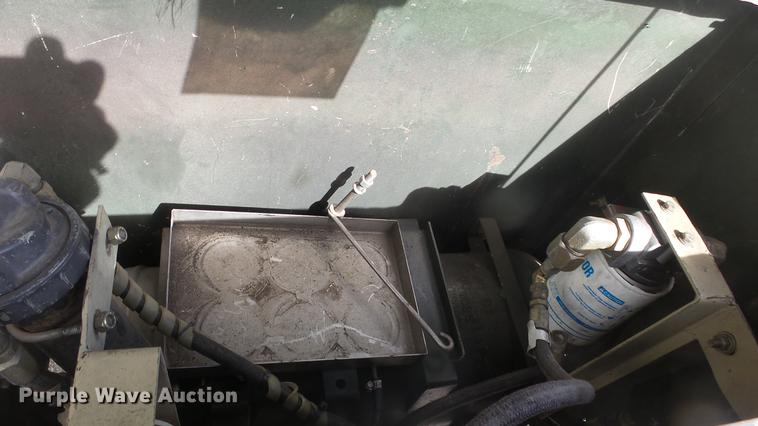 image for item EA9824 Ingersoll Rand MC-2A air compressor