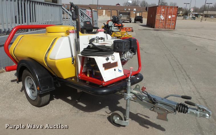 image for item EA9827 Brendon Bowers pressure washer