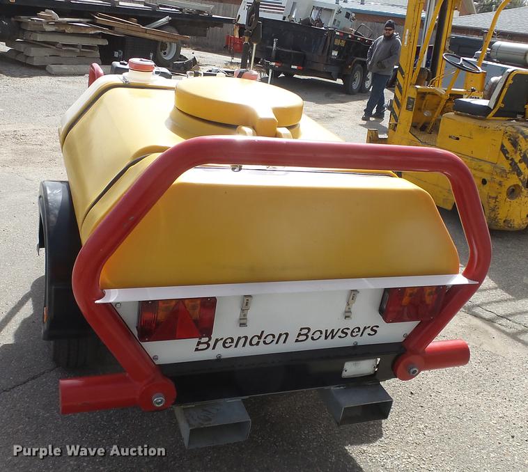 image for item EA9827 Brendon Bowers pressure washer