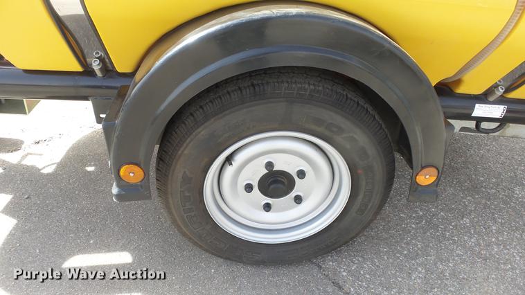 image for item EA9827 Brendon Bowers pressure washer