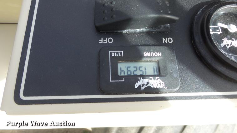 image for item EA9828 Grasshopper 729 ZTR lawn mower