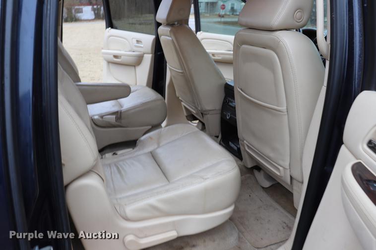 image for item EJ9786 2007 Cadillac Escalade ESV SUV