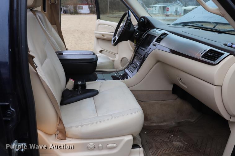 image for item EJ9786 2007 Cadillac Escalade ESV SUV