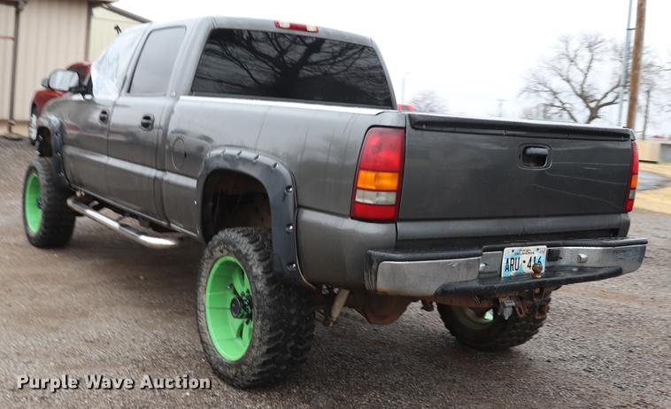 image for item EJ9787 2002 Chevrolet Silverado 1500 Crew Cab pickup truck