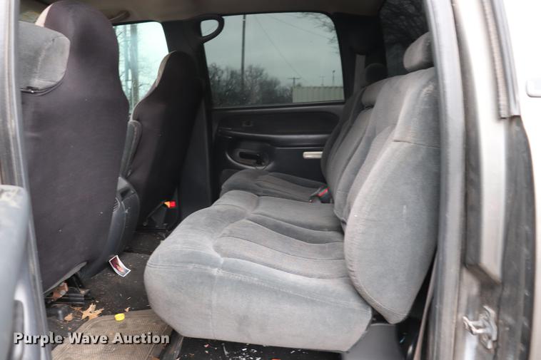 image for item EJ9787 2002 Chevrolet Silverado 1500 Crew Cab pickup truck