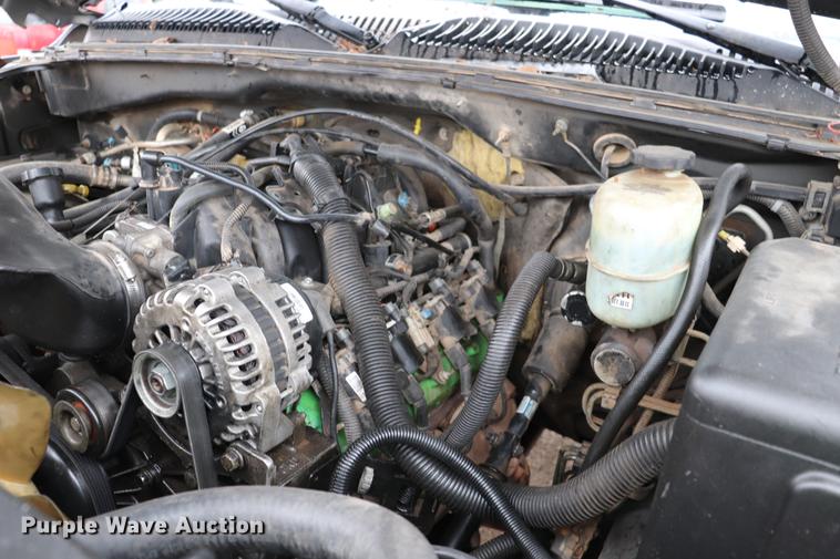 image for item EJ9787 2002 Chevrolet Silverado 1500 Crew Cab pickup truck