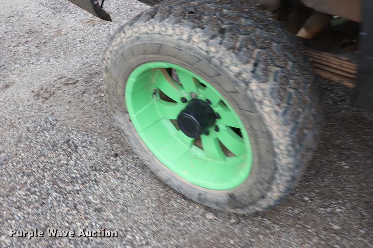 image for item EJ9787 2002 Chevrolet Silverado 1500 Crew Cab pickup truck