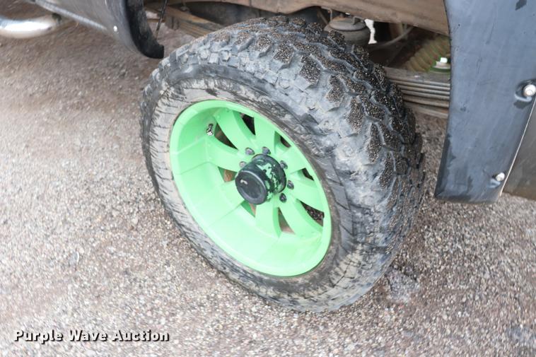 image for item EJ9787 2002 Chevrolet Silverado 1500 Crew Cab pickup truck