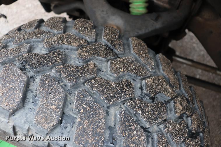 image for item EJ9787 2002 Chevrolet Silverado 1500 Crew Cab pickup truck