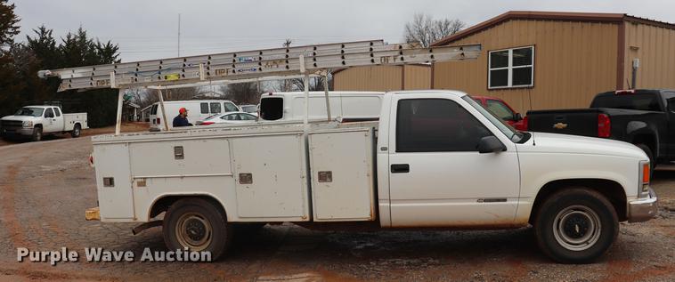 image for item EJ9791 1997 Chevrolet C2500 utility bed pickup truck