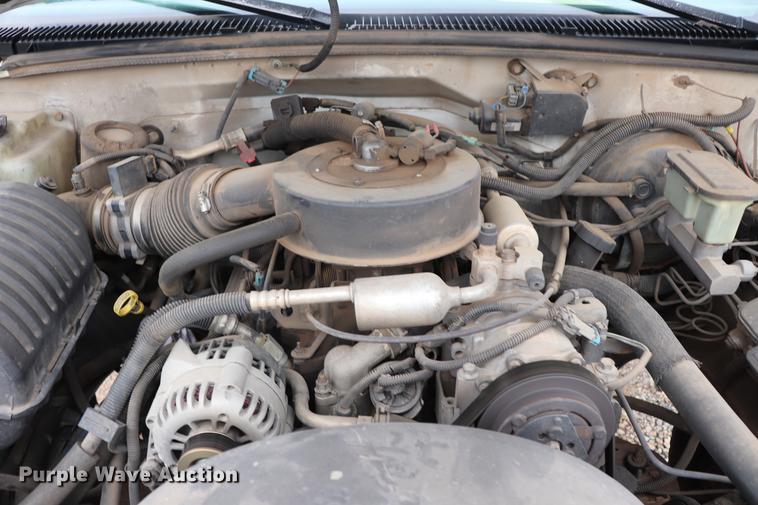 image for item EJ9791 1997 Chevrolet C2500 utility bed pickup truck