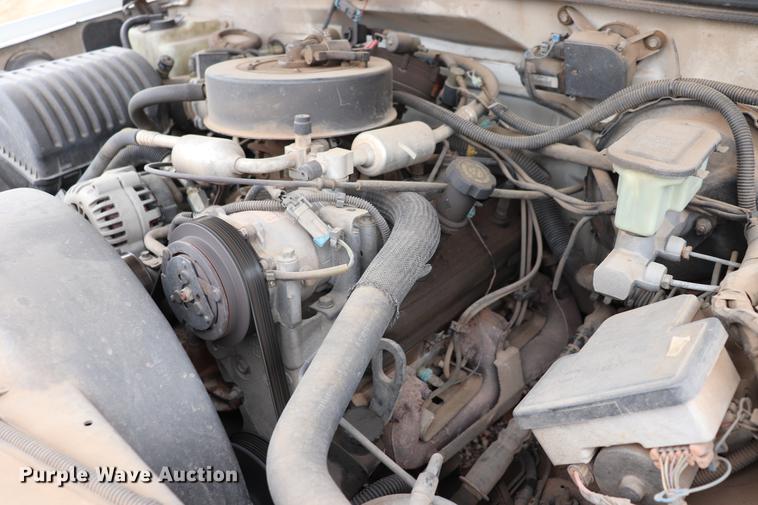 image for item EJ9791 1997 Chevrolet C2500 utility bed pickup truck