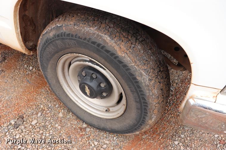 image for item EJ9791 1997 Chevrolet C2500 utility bed pickup truck