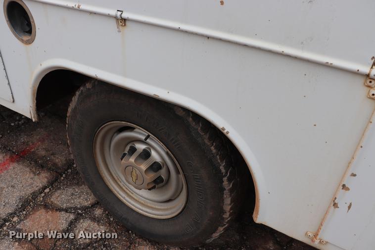 image for item EJ9791 1997 Chevrolet C2500 utility bed pickup truck