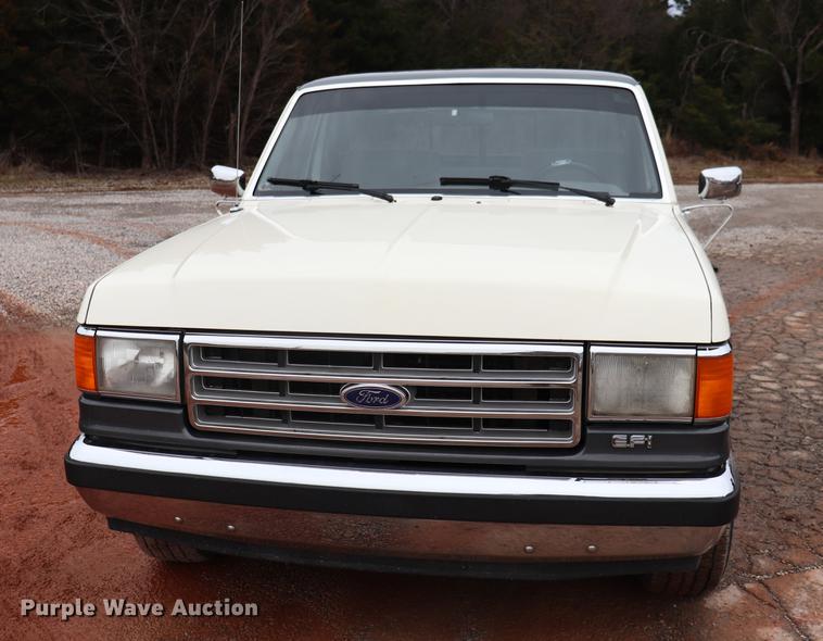 image for item EJ9793 1988 Ford F150 XLT pickup truck