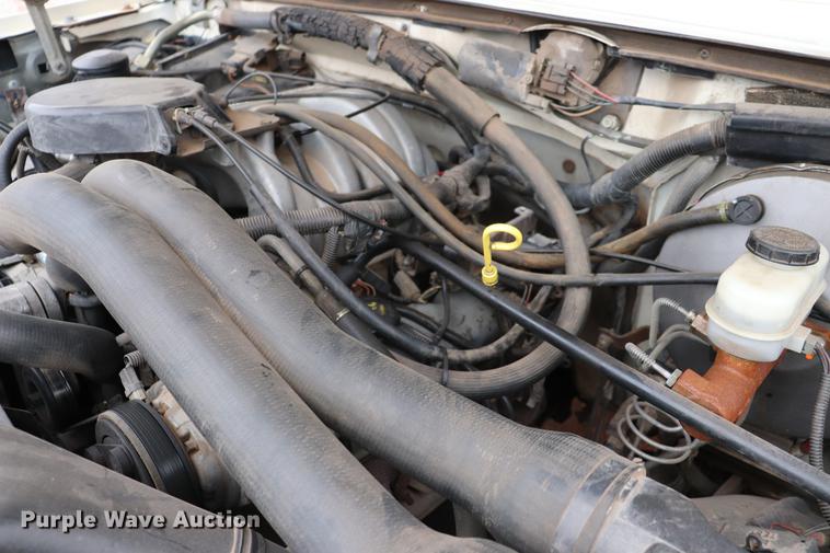 image for item EJ9793 1988 Ford F150 XLT pickup truck