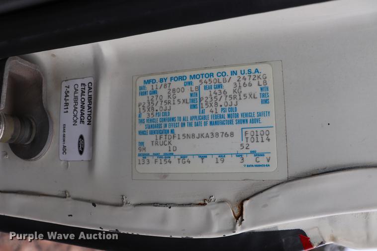 image for item EJ9793 1988 Ford F150 XLT pickup truck