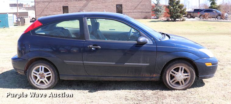 image for item EJ9797 2003 Ford Focus ZX3