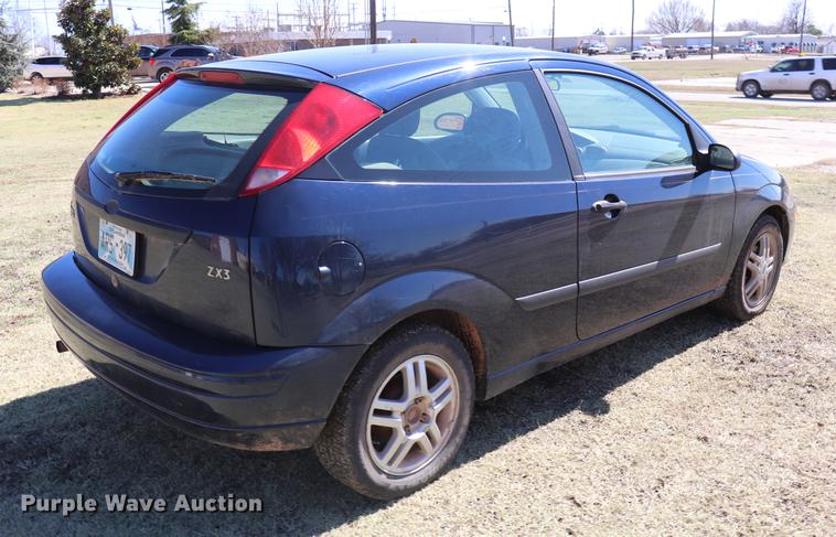image for item EJ9797 2003 Ford Focus ZX3