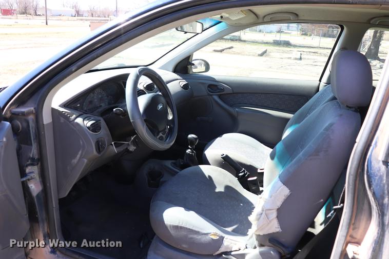 image for item EJ9797 2003 Ford Focus ZX3