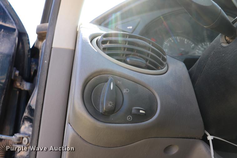 image for item EJ9797 2003 Ford Focus ZX3