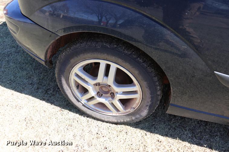 image for item EJ9797 2003 Ford Focus ZX3