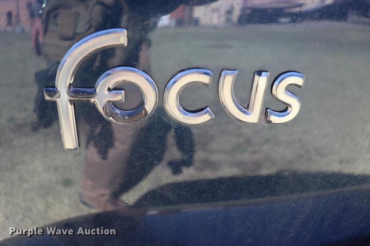 image for item EJ9797 2003 Ford Focus ZX3