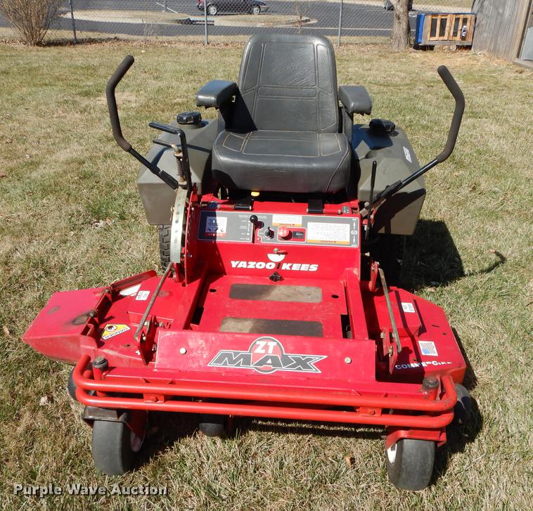 image for item EN9086 2008 Yazoo/Kees Max ZT ZTR lawn mower