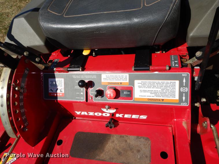image for item EN9086 2008 Yazoo/Kees Max ZT ZTR lawn mower