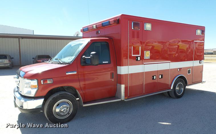 image for item EN9532 2008 Ford E450 ambulance