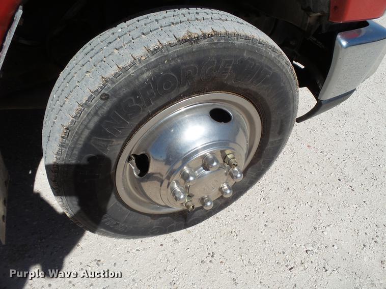 image for item EN9532 2008 Ford E450 ambulance