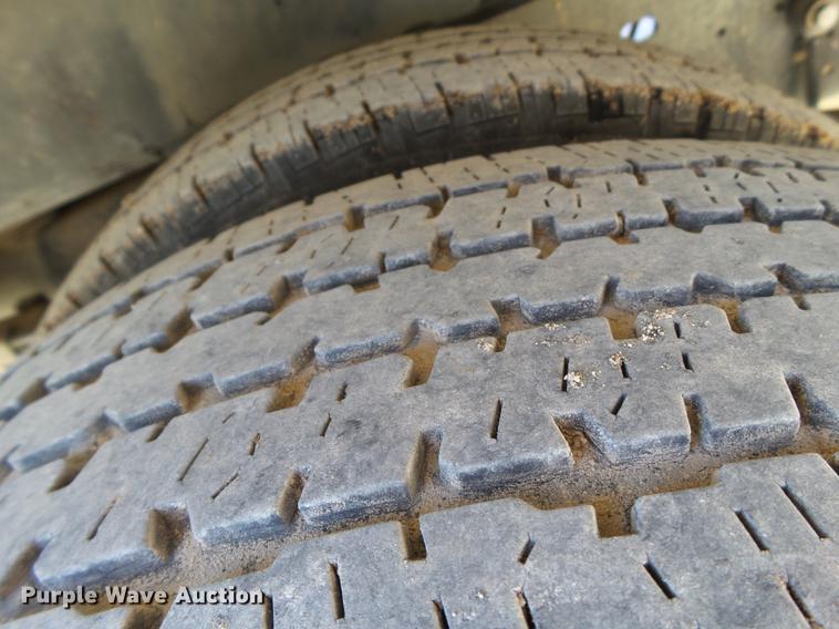 image for item EN9532 2008 Ford E450 ambulance