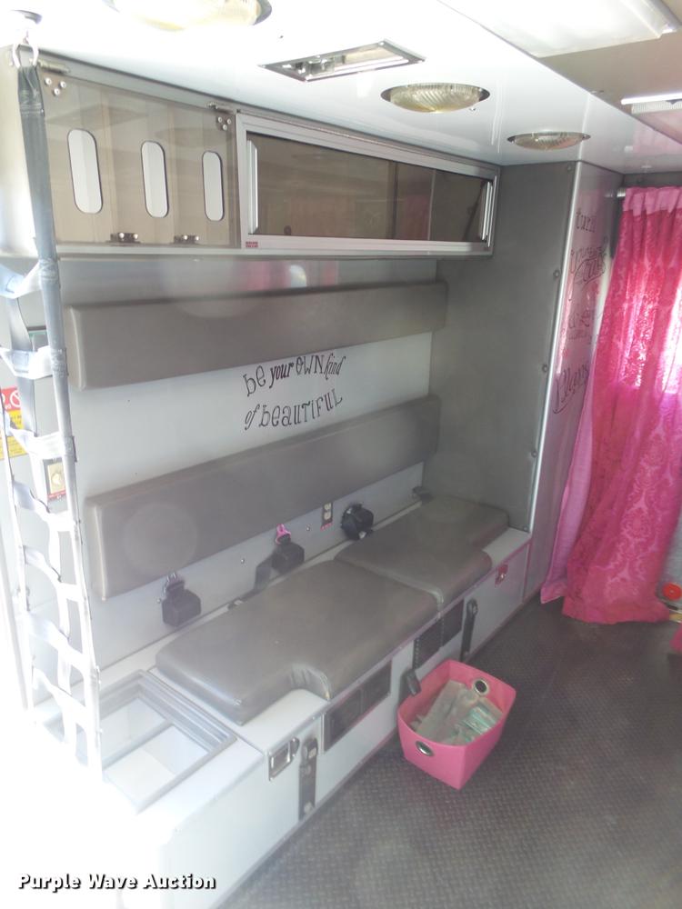 image for item EN9532 2008 Ford E450 ambulance