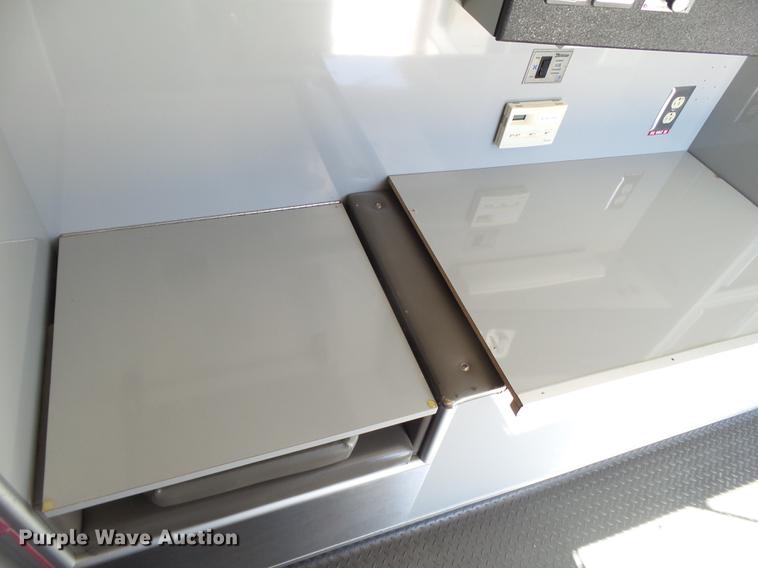 image for item EN9532 2008 Ford E450 ambulance