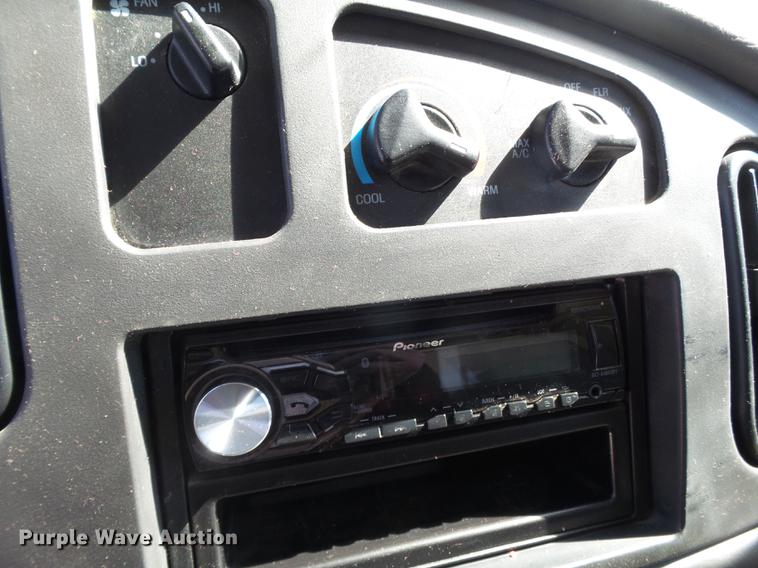 image for item EN9532 2008 Ford E450 ambulance