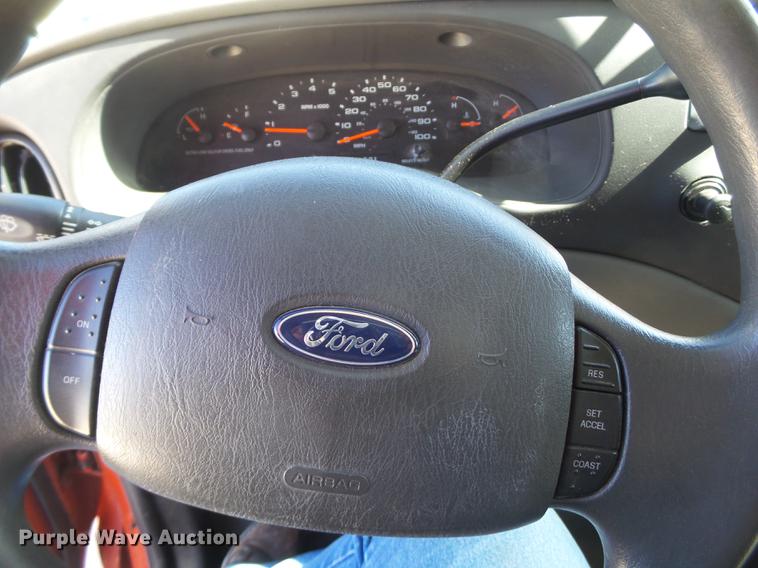 image for item EN9532 2008 Ford E450 ambulance