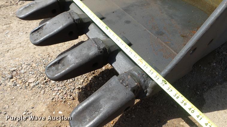 image for item BW9181 2012 Volvo EC140C L excavator