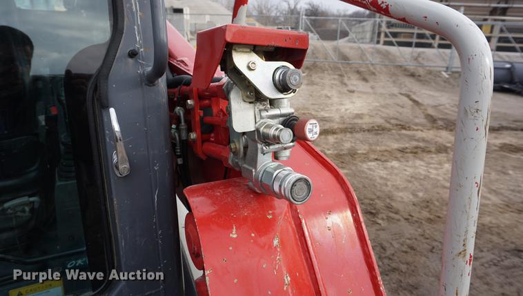 image for item DB0489 2014 Takeuchi TL12 skid steer
