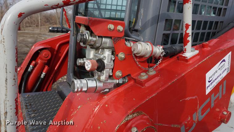 image for item DB0489 2014 Takeuchi TL12 skid steer