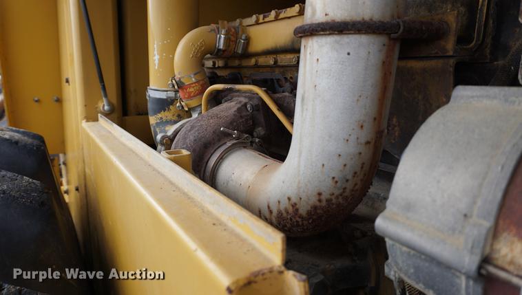 image for item DB0491 1992 Caterpillar CP-563 single drum vibratory roller