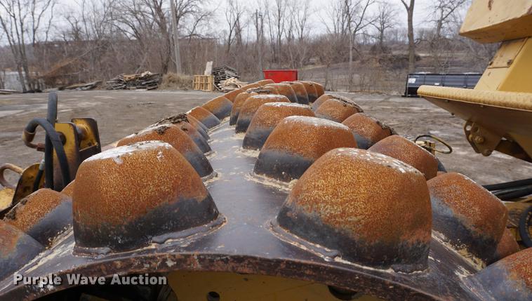 image for item DB0491 1992 Caterpillar CP-563 single drum vibratory roller