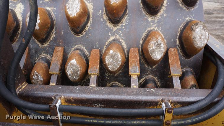 image for item DB0491 1992 Caterpillar CP-563 single drum vibratory roller