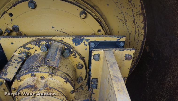 image for item DB0491 1992 Caterpillar CP-563 single drum vibratory roller
