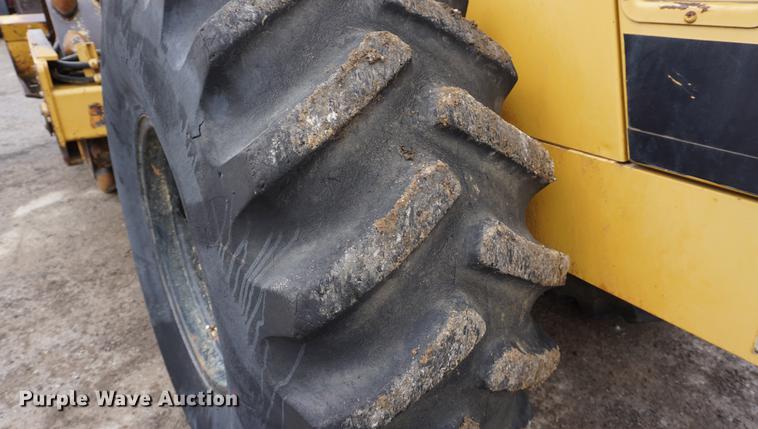image for item DB0491 1992 Caterpillar CP-563 single drum vibratory roller